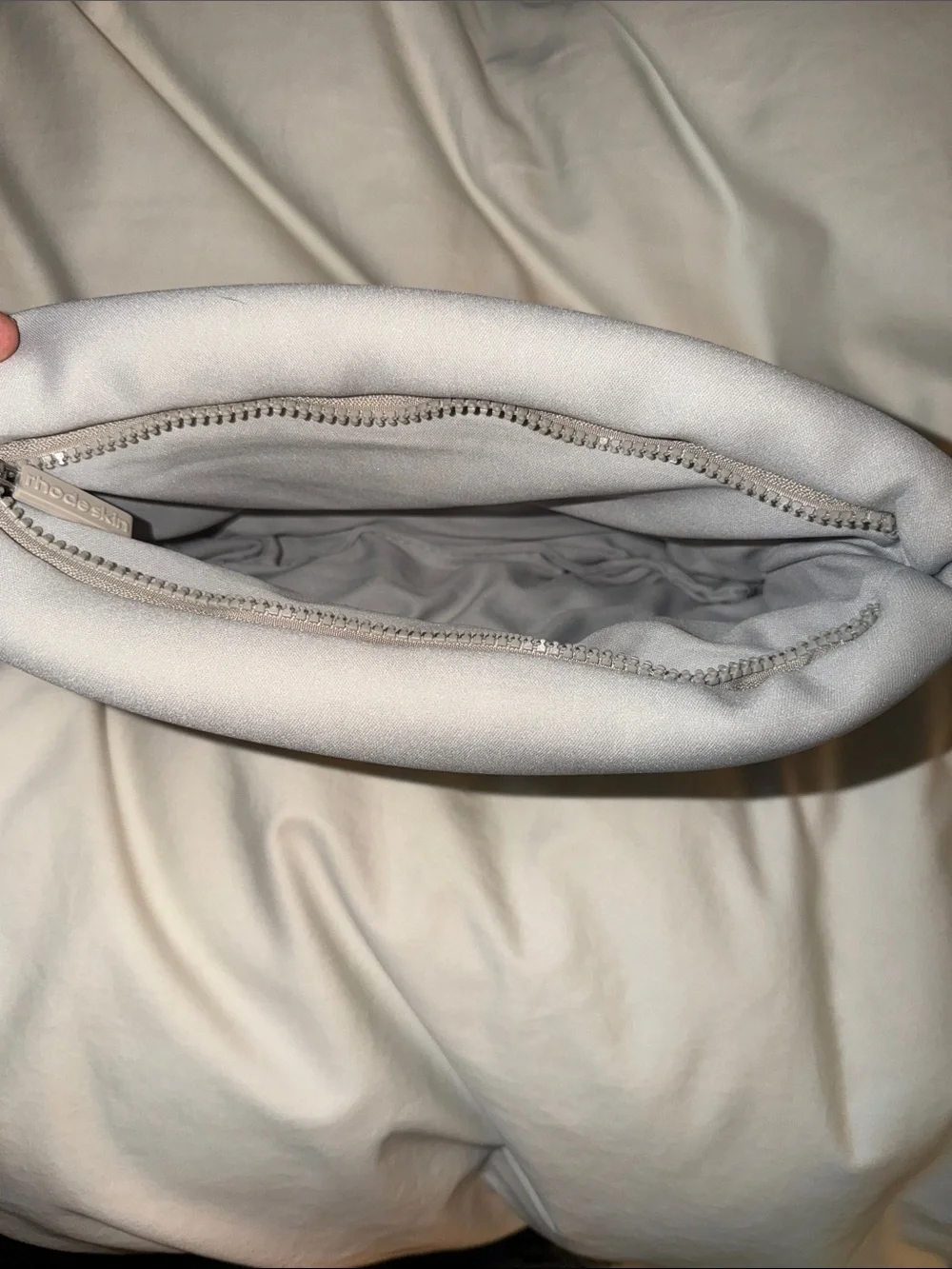 Rhode Skin Beautycosmetic case.